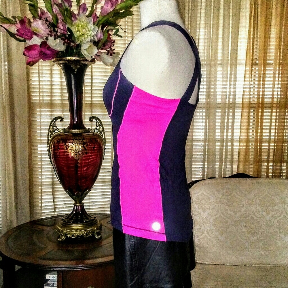 Lululemon crisscross tank top - Picture 3 of 7